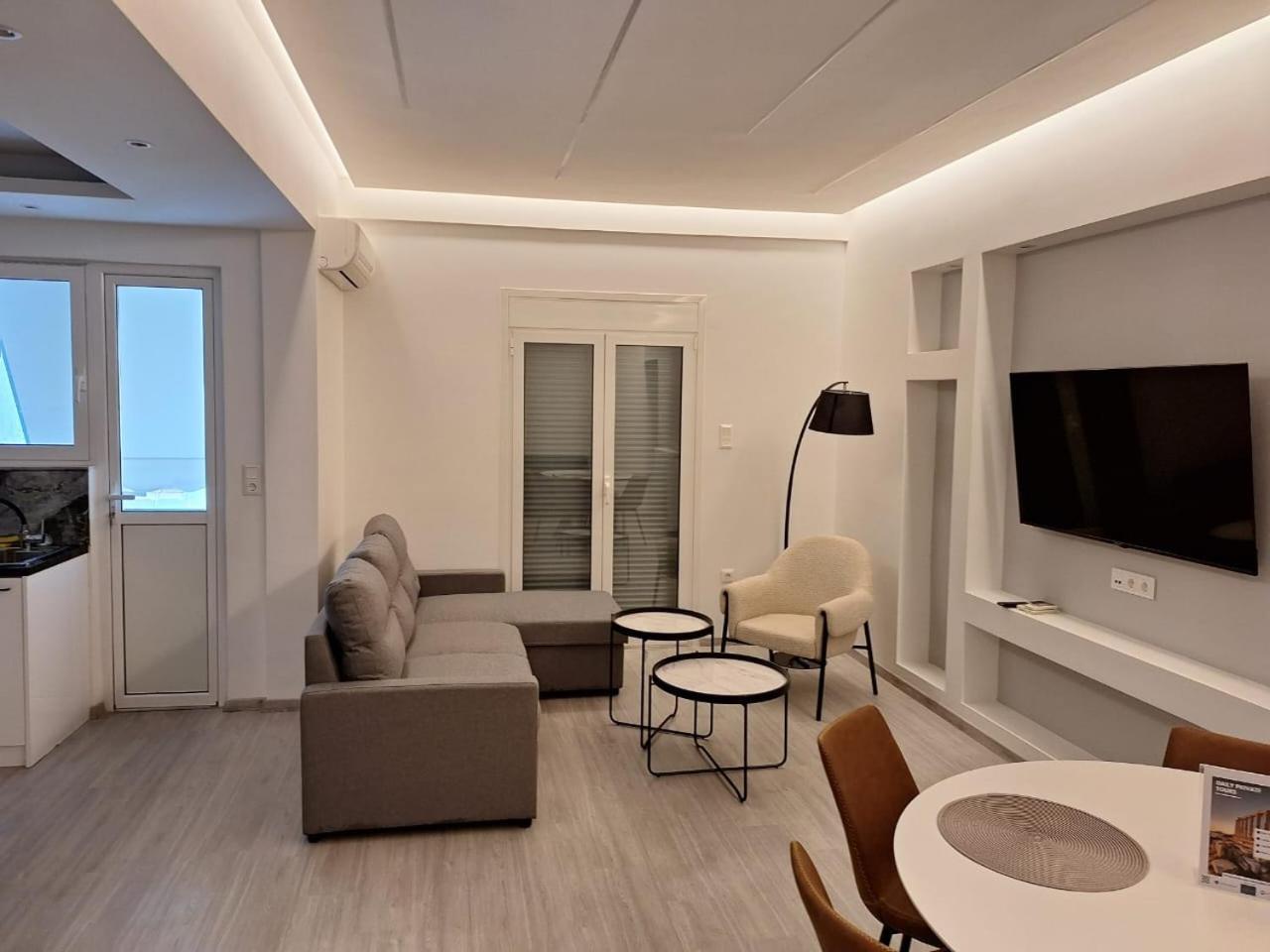 Stay Now, 600M From Acropolis アテネ エクステリア 写真